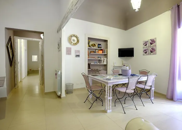 Guest house Le Stanze Di Luisa 2*